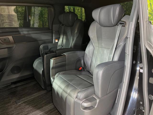 アルファードハイブリッド Z パノラマルーフ ユニバーサルステップ 純正14型ナビ 後席モニター 全周囲カメラ 両側電動スライドドア 100V電源 衝突軽減装置 ステアリングヒーター デジタルインナーミラー 置くだけ充電(52枚目)