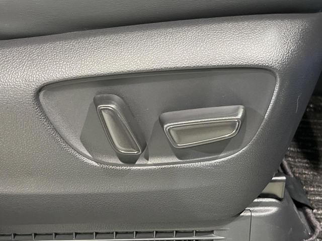 アルファードハイブリッド Z パノラマルーフ ユニバーサルステップ 純正14型ナビ 後席モニター 全周囲カメラ 両側電動スライドドア 100V電源 衝突軽減装置 ステアリングヒーター デジタルインナーミラー 置くだけ充電(59枚目)