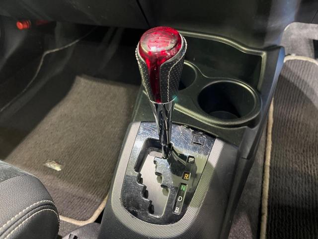 アクア G G’s 純正ナビ バックカメラ 禁煙車 ハーフレザーシート ドラレコ スマートキー LEDヘッドライト ETC クルーズコントロール 純正17インチアルミホイール オートライト オートエアコン 盗難防止装置(21枚目)