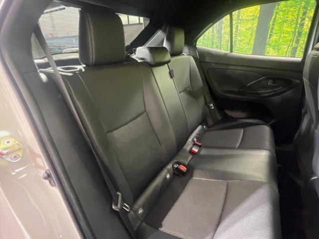 ヤリスクロス ハイブリッドＺ　純正８型ディスプレイオーディオ　全周囲カメラ　衝突軽減装置　レーダークルーズ　禁煙車　ハーフレザーシート　パワーシート　ドラレコ　コーナーセンサー　スマートキー　ＬＥＤヘッド　ＥＴＣ　オートライト（9枚目）