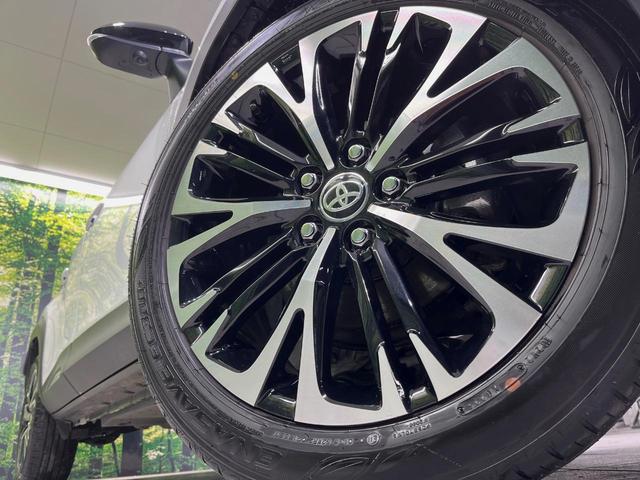 ヤリスクロス ハイブリッドＺ　純正８型ディスプレイオーディオ　全周囲カメラ　衝突軽減装置　レーダークルーズ　禁煙車　ハーフレザーシート　パワーシート　ドラレコ　コーナーセンサー　スマートキー　ＬＥＤヘッド　ＥＴＣ　オートライト（13枚目）