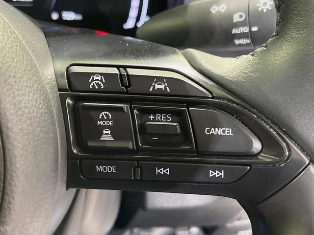 ヤリスクロス ハイブリッドＺ　純正８型ディスプレイオーディオ　全周囲カメラ　衝突軽減装置　レーダークルーズ　禁煙車　ハーフレザーシート　パワーシート　ドラレコ　コーナーセンサー　スマートキー　ＬＥＤヘッド　ＥＴＣ　オートライト（27枚目）