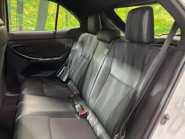 ヤリスクロス ハイブリッドＺ　純正８型ディスプレイオーディオ　全周囲カメラ　衝突軽減装置　レーダークルーズ　禁煙車　ハーフレザーシート　パワーシート　ドラレコ　コーナーセンサー　スマートキー　ＬＥＤヘッド　ＥＴＣ　オートライト（45枚目）