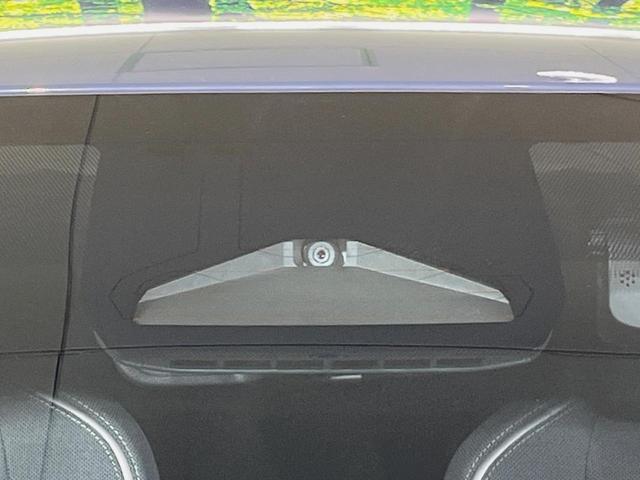 プリウス Ｇ　純正８型ディスプレイオーディオ　全周囲カメラ　１００Ｖ電源　衝突軽減装置　ドラレコ　ＥＴＣ　ＬＥＤヘッド　電動パーキングブレーキ　スマートキー　シートヒーター　レーダークルーズ　純正１９インチアルミ（5枚目）