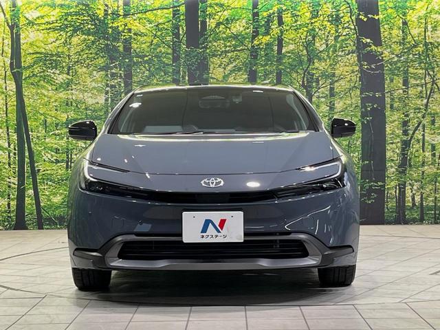 プリウス Ｇ　純正８型ディスプレイオーディオ　全周囲カメラ　１００Ｖ電源　衝突軽減装置　ドラレコ　ＥＴＣ　ＬＥＤヘッド　電動パーキングブレーキ　スマートキー　シートヒーター　レーダークルーズ　純正１９インチアルミ（14枚目）