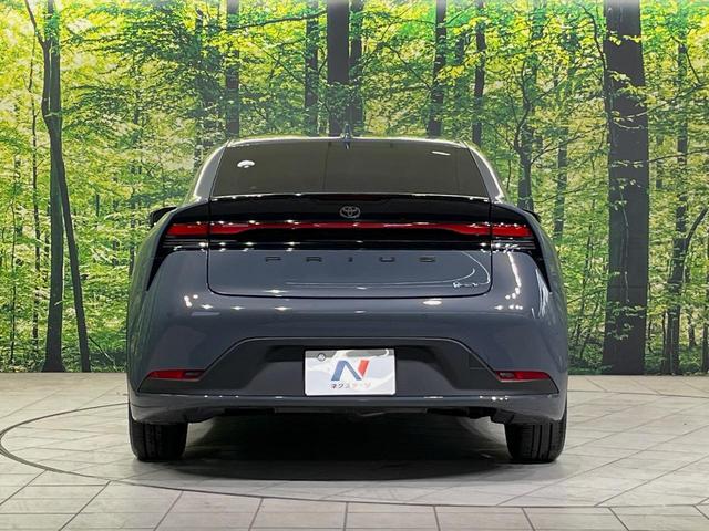 プリウス Ｇ　純正８型ディスプレイオーディオ　全周囲カメラ　１００Ｖ電源　衝突軽減装置　ドラレコ　ＥＴＣ　ＬＥＤヘッド　電動パーキングブレーキ　スマートキー　シートヒーター　レーダークルーズ　純正１９インチアルミ（15枚目）