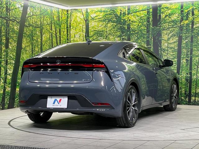 プリウス Ｇ　純正８型ディスプレイオーディオ　全周囲カメラ　１００Ｖ電源　衝突軽減装置　ドラレコ　ＥＴＣ　ＬＥＤヘッド　電動パーキングブレーキ　スマートキー　シートヒーター　レーダークルーズ　純正１９インチアルミ（17枚目）