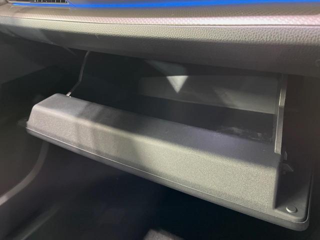 プリウス Ｇ　純正８型ディスプレイオーディオ　全周囲カメラ　１００Ｖ電源　衝突軽減装置　ドラレコ　ＥＴＣ　ＬＥＤヘッド　電動パーキングブレーキ　スマートキー　シートヒーター　レーダークルーズ　純正１９インチアルミ（42枚目）