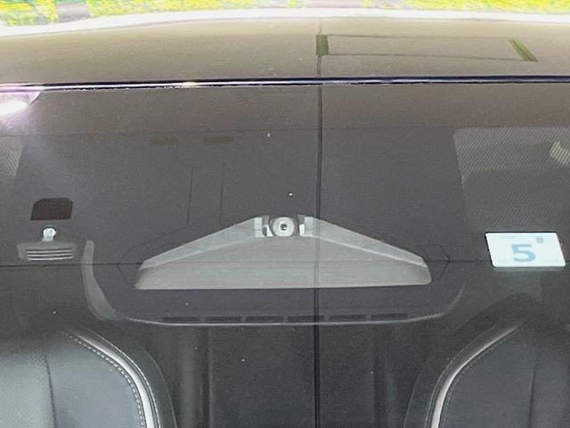 プリウス Z 純正12型ディスプレイオーディオ 全周囲カメラ 100V電源 衝突軽減装置 レーダークルーズ 禁煙車 パワーバックドア シートエアコン パワーシート コーナーセンサー LEDヘッド オートライト(5枚目)