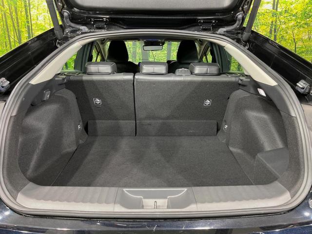 プリウス Z 純正12型ディスプレイオーディオ 全周囲カメラ 100V電源 衝突軽減装置 レーダークルーズ 禁煙車 パワーバックドア シートエアコン パワーシート コーナーセンサー LEDヘッド オートライト(10枚目)