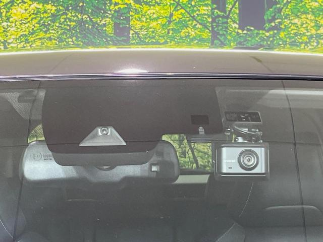 RAV4 ハイブリッドG 4WD 純正9型ナビ バックカメラ 衝突被害軽減装置 レーダークルーズ 禁煙車 パワーバックドア シートヒーター パワーシート コーナーセンサー ドラレコ スマートキー LEDヘッド ETC(5枚目)