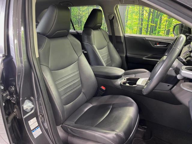 RAV4 ハイブリッドG 4WD 純正9型ナビ バックカメラ 衝突被害軽減装置 レーダークルーズ 禁煙車 パワーバックドア シートヒーター パワーシート コーナーセンサー ドラレコ スマートキー LEDヘッド ETC(8枚目)