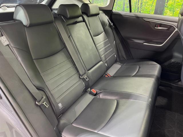 RAV4 ハイブリッドG 4WD 純正9型ナビ バックカメラ 衝突被害軽減装置 レーダークルーズ 禁煙車 パワーバックドア シートヒーター パワーシート コーナーセンサー ドラレコ スマートキー LEDヘッド ETC(9枚目)