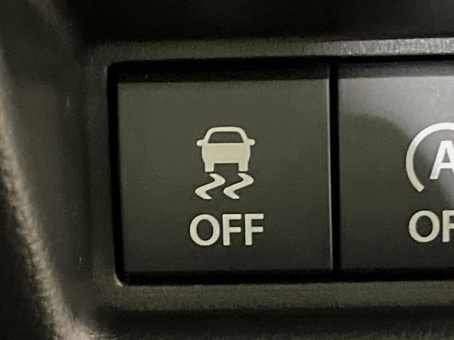 スペーシア ハイブリッドX 届出済未使用車 両側電動スライドドア 衝突軽減装置 コーナーセンサー スマートキー LEDヘッド オートマチックハイビーム オートライト オートエアコン シートアンダーボックス アイドリングストップ(26枚目)