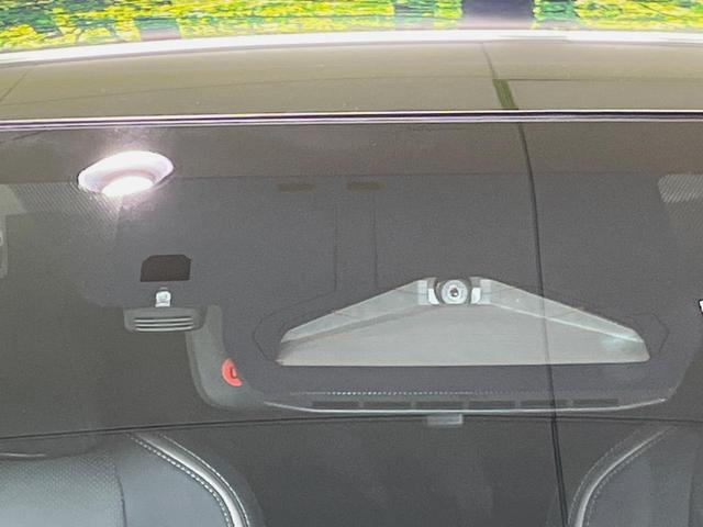 プリウス Ｚ　１２型ＤＡ　モデリスタエアロ　モデリスタ１９インチＡＷ　ソーラー充電システム　デジタルインナーミラー　ＢＳＭ　全周囲カメラ　１００Ｖ　衝突軽減　レーダークルーズ　禁煙車　電動リアゲート　パワーシート（6枚目）