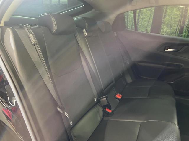 プリウス Ｚ　１２型ＤＡ　モデリスタエアロ　モデリスタ１９インチＡＷ　ソーラー充電システム　デジタルインナーミラー　ＢＳＭ　全周囲カメラ　１００Ｖ　衝突軽減　レーダークルーズ　禁煙車　電動リアゲート　パワーシート（9枚目）