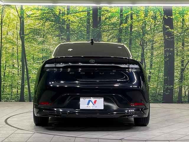 プリウス Ｚ　１２型ＤＡ　モデリスタエアロ　モデリスタ１９インチＡＷ　ソーラー充電システム　デジタルインナーミラー　ＢＳＭ　全周囲カメラ　１００Ｖ　衝突軽減　レーダークルーズ　禁煙車　電動リアゲート　パワーシート（15枚目）