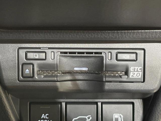 プリウス Ｚ　１２型ＤＡ　モデリスタエアロ　モデリスタ１９インチＡＷ　ソーラー充電システム　デジタルインナーミラー　ＢＳＭ　全周囲カメラ　１００Ｖ　衝突軽減　レーダークルーズ　禁煙車　電動リアゲート　パワーシート（32枚目）