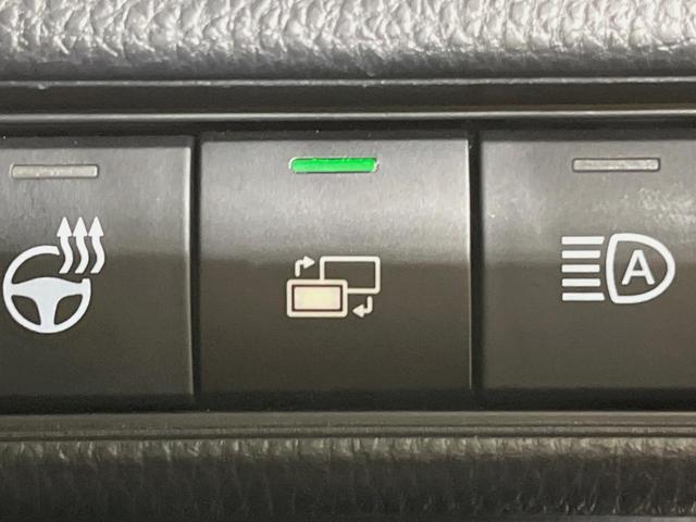 プリウス Ｚ　１２型ＤＡ　モデリスタエアロ　モデリスタ１９インチＡＷ　ソーラー充電システム　デジタルインナーミラー　ＢＳＭ　全周囲カメラ　１００Ｖ　衝突軽減　レーダークルーズ　禁煙車　電動リアゲート　パワーシート（35枚目）