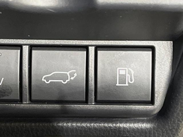 プリウス Ｚ　１２型ＤＡ　モデリスタエアロ　モデリスタ１９インチＡＷ　ソーラー充電システム　デジタルインナーミラー　ＢＳＭ　全周囲カメラ　１００Ｖ　衝突軽減　レーダークルーズ　禁煙車　電動リアゲート　パワーシート（38枚目）