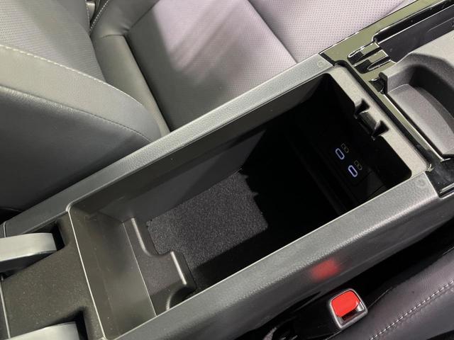 プリウス Ｚ　１２型ＤＡ　モデリスタエアロ　モデリスタ１９インチＡＷ　ソーラー充電システム　デジタルインナーミラー　ＢＳＭ　全周囲カメラ　１００Ｖ　衝突軽減　レーダークルーズ　禁煙車　電動リアゲート　パワーシート（44枚目）