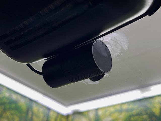 ヤリスクロス ハイブリッドＺ　純正８型ナビ　全周囲カメラ　衝突軽減装置　レーダークルーズ　ハーフレザー　パワーシート　ドラレコ　コーナーセンサー　スマートキー　ＬＥＤヘッド　ＥＴＣ　デジタルインナーミラー　純正１８インチアルミ（24枚目）