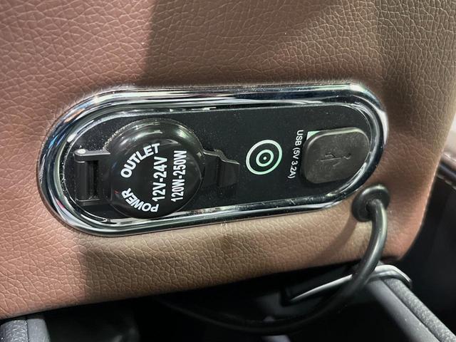 ヤリスクロス ハイブリッドＺ　純正８型ナビ　全周囲カメラ　衝突軽減装置　レーダークルーズ　ハーフレザー　パワーシート　ドラレコ　コーナーセンサー　スマートキー　ＬＥＤヘッド　ＥＴＣ　デジタルインナーミラー　純正１８インチアルミ（43枚目）