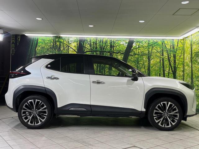 ヤリスクロス ハイブリッドＺ　純正８型ナビ　全周囲カメラ　衝突軽減装置　レーダークルーズ　ハーフレザー　パワーシート　ドラレコ　コーナーセンサー　スマートキー　ＬＥＤヘッド　ＥＴＣ　デジタルインナーミラー　純正１８インチアルミ（59枚目）