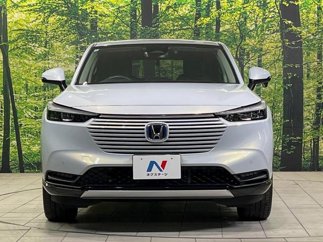 ヴェゼル ｅ：ＨＥＶ　Ｚ　純正９型ナビ　バックカメラ　衝突軽減装置　禁煙車　パワーバックドア　ハーフレザーシート　ドラレコ　コーナーセンサー　スマートキー　ＬＥＤヘッド　ＥＴＣ　純正１８インチアルミ　オートハイビーム（14枚目）