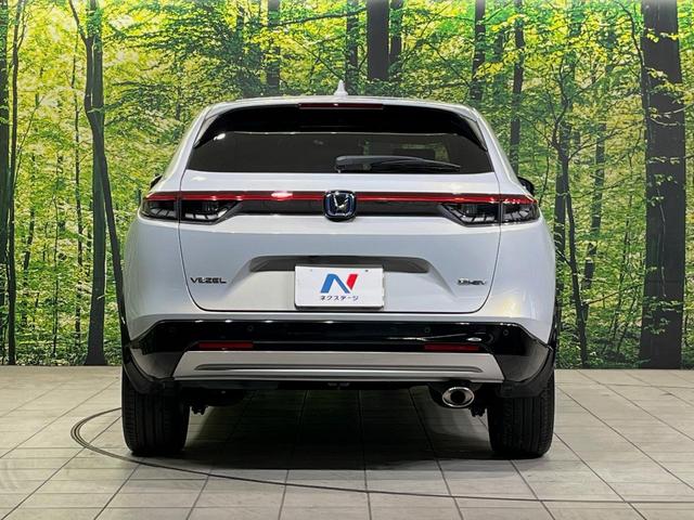 ヴェゼル ｅ：ＨＥＶ　Ｚ　純正９型ナビ　バックカメラ　衝突軽減装置　禁煙車　パワーバックドア　ハーフレザーシート　ドラレコ　コーナーセンサー　スマートキー　ＬＥＤヘッド　ＥＴＣ　純正１８インチアルミ　オートハイビーム（15枚目）