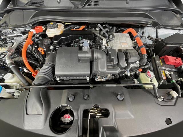 ヴェゼル ｅ：ＨＥＶ　Ｚ　純正９型ナビ　バックカメラ　衝突軽減装置　禁煙車　パワーバックドア　ハーフレザーシート　ドラレコ　コーナーセンサー　スマートキー　ＬＥＤヘッド　ＥＴＣ　純正１８インチアルミ　オートハイビーム（18枚目）