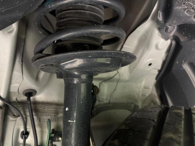 アクア Ｌ　純正ナビ　バックカメラ　禁煙車　前後ドラレコ　ＥＴＣ　オートエアコン　Ｂｌｕｅｔｏｏｔｈ　ＣＤ　地デジ　電動格納ミラー　パワーウィンドウ　ドアバイザー　衝突安全ボディ　純正１４インチスチールホイール（20枚目）