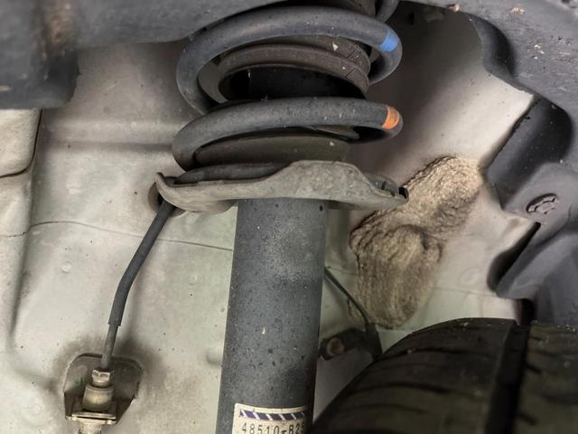 ミラカスタム Ｘ　メモリーナビ　禁煙車　スマートキー　ＥＴＣ　オートエアコン　純正１４インチアルミ　衝突安全ボディ　プライバシーガラス　盗難防止システム　パワーウィンドウ　Ｂｌｕｅｔｏｏｔｈ　ＣＤ　ＤＶＤ再生（20枚目）