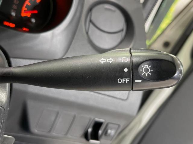 ミラカスタム Ｘ　メモリーナビ　禁煙車　スマートキー　ＥＴＣ　オートエアコン　純正１４インチアルミ　衝突安全ボディ　プライバシーガラス　盗難防止システム　パワーウィンドウ　Ｂｌｕｅｔｏｏｔｈ　ＣＤ　ＤＶＤ再生（28枚目）