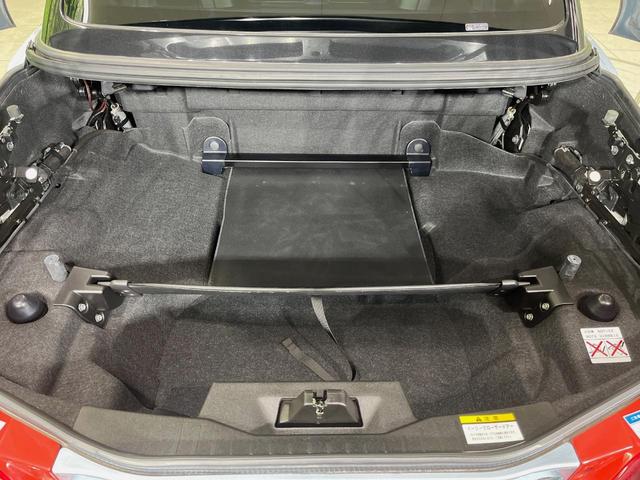 コペン ローブ　ＳＤナビ　禁煙車　シートヒーター　革巻きステアリング　１５インチアルミ　スマートキー　ＬＥＤヘッド　ＥＴＣ　オートエアコン　ＣＤ　ＤＶＤ再生　フルセグ　電動格納ミラー　パワーウィンドウ　盗難防止装置（10枚目）