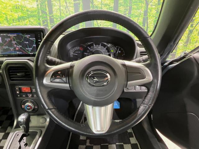 コペン ローブ　ＳＤナビ　禁煙車　シートヒーター　革巻きステアリング　１５インチアルミ　スマートキー　ＬＥＤヘッド　ＥＴＣ　オートエアコン　ＣＤ　ＤＶＤ再生　フルセグ　電動格納ミラー　パワーウィンドウ　盗難防止装置（11枚目）