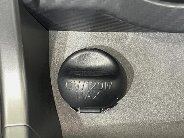 コペン ローブ　ＳＤナビ　禁煙車　シートヒーター　革巻きステアリング　１５インチアルミ　スマートキー　ＬＥＤヘッド　ＥＴＣ　オートエアコン　ＣＤ　ＤＶＤ再生　フルセグ　電動格納ミラー　パワーウィンドウ　盗難防止装置（31枚目）