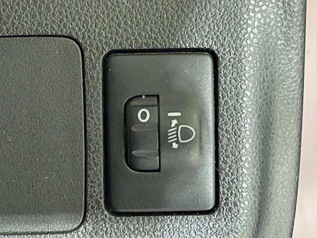 ミラココア ココアプラスＸ　ＳＤナビ　禁煙車　スマートキー　ＬＥＤヘッドライト　ルーフレール　ＥＴＣ　オートエアコン　ＣＤ／ＤＶＤ再生　地デジ　ＬＥＤフォグライト　電動格納ミラー　衝突安全ボディ　ドアバイザー　盗難防止装置（21枚目）