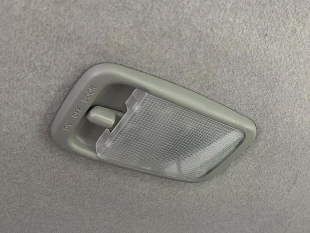 ミラココア ココアプラスＸ　ＳＤナビ　禁煙車　スマートキー　ＬＥＤヘッドライト　ルーフレール　ＥＴＣ　オートエアコン　ＣＤ／ＤＶＤ再生　地デジ　ＬＥＤフォグライト　電動格納ミラー　衝突安全ボディ　ドアバイザー　盗難防止装置（23枚目）