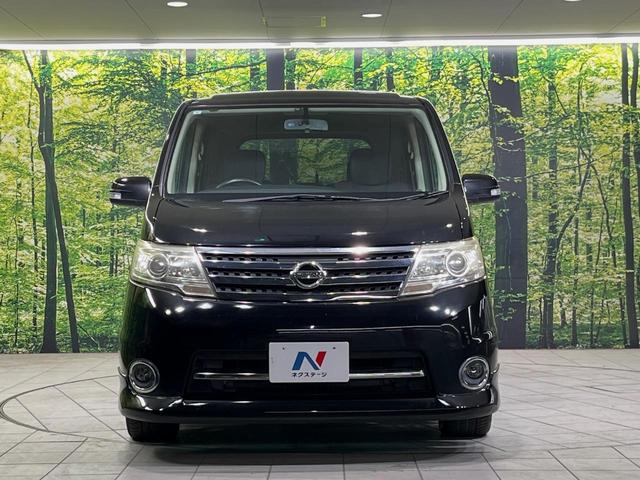 セレナ ハイウェイスター　Ｖエアロセレクション　純正ナビ　両側電動スライドドア　禁煙車　スマートキー　ＨＩＤヘッドライト　ＥＴＣ　オートライト　オートエアコン　ＣＤ／ＤＶＤ再生　地デジ　革巻きステアリング　ＬＥＤフォグライト　１７インチアルミ（14枚目）