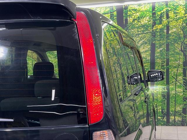 セレナ ハイウェイスター　Ｖエアロセレクション　純正ナビ　両側電動スライドドア　禁煙車　スマートキー　ＨＩＤヘッドライト　ＥＴＣ　オートライト　オートエアコン　ＣＤ／ＤＶＤ再生　地デジ　革巻きステアリング　ＬＥＤフォグライト　１７インチアルミ（48枚目）