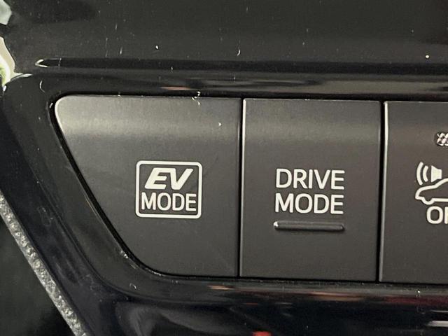 プリウス Ａ　ＳＤナビ　バックカメラ　衝突軽減装置　レーダークルーズ　禁煙車　パワーシート　前後ドラレコ　コーナーセンサー　スマートキー　ＬＥＤヘッド　ＥＴＣ　ブラインドスポットモニター　車線逸脱警報　フルセグ（31枚目）