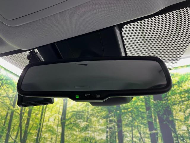 プリウス Ａ　ＳＤナビ　バックカメラ　衝突軽減装置　レーダークルーズ　禁煙車　パワーシート　前後ドラレコ　コーナーセンサー　スマートキー　ＬＥＤヘッド　ＥＴＣ　ブラインドスポットモニター　車線逸脱警報　フルセグ（41枚目）