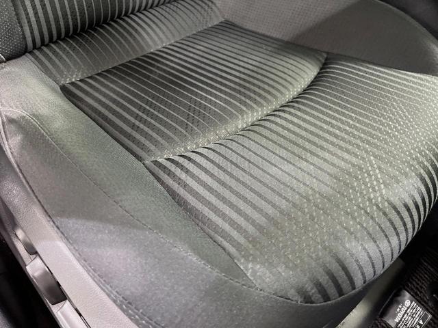 プリウス Ａ　ＳＤナビ　バックカメラ　衝突軽減装置　レーダークルーズ　禁煙車　パワーシート　前後ドラレコ　コーナーセンサー　スマートキー　ＬＥＤヘッド　ＥＴＣ　ブラインドスポットモニター　車線逸脱警報　フルセグ（49枚目）