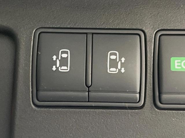 セレナ ハイウェイスター　Ｖセレ＋セーフティ　ＳＨＶ　Ａセフ　純正８型ナビ　全周囲カメラ　後席モニター　両側電動スライドドア　衝突軽減装置　禁煙車　コーナーセンサー　スマートキー　ＬＥＤヘッドライト　ＥＴＣ　クルーズコントロール　車線逸脱警報　オートエアコン（6枚目）