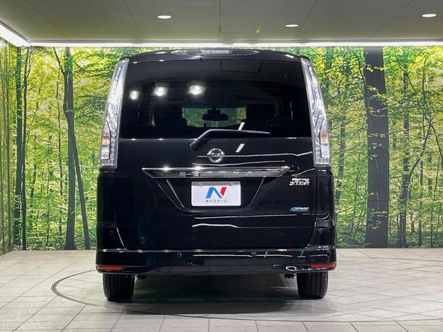 セレナ ハイウェイスター　Ｖセレ＋セーフティ　ＳＨＶ　Ａセフ　純正８型ナビ　全周囲カメラ　後席モニター　両側電動スライドドア　衝突軽減装置　禁煙車　コーナーセンサー　スマートキー　ＬＥＤヘッドライト　ＥＴＣ　クルーズコントロール　車線逸脱警報　オートエアコン（15枚目）