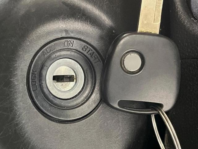 ワゴンＲ ハイブリッドＦＸ　禁煙車　シートヒーター　ＥＴＣ　オートエアコン　ＣＤ再生　キーレス　ドアバイザー　電動格納ミラー　プライバシーガラス　盗難防止装置　横滑り防止装置　アイドリングストップ　パワーウィンドウ　ベンチシート（7枚目）