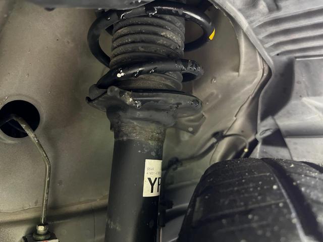 ワゴンＲ ハイブリッドＦＸ　禁煙車　シートヒーター　ＥＴＣ　オートエアコン　ＣＤ再生　キーレス　ドアバイザー　電動格納ミラー　プライバシーガラス　盗難防止装置　横滑り防止装置　アイドリングストップ　パワーウィンドウ　ベンチシート（20枚目）