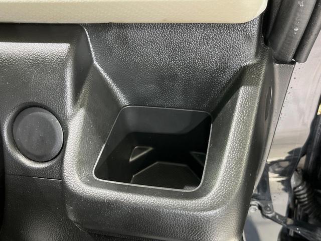 ワゴンＲ ハイブリッドＦＸ　禁煙車　シートヒーター　ＥＴＣ　オートエアコン　ＣＤ再生　キーレス　ドアバイザー　電動格納ミラー　プライバシーガラス　盗難防止装置　横滑り防止装置　アイドリングストップ　パワーウィンドウ　ベンチシート（33枚目）