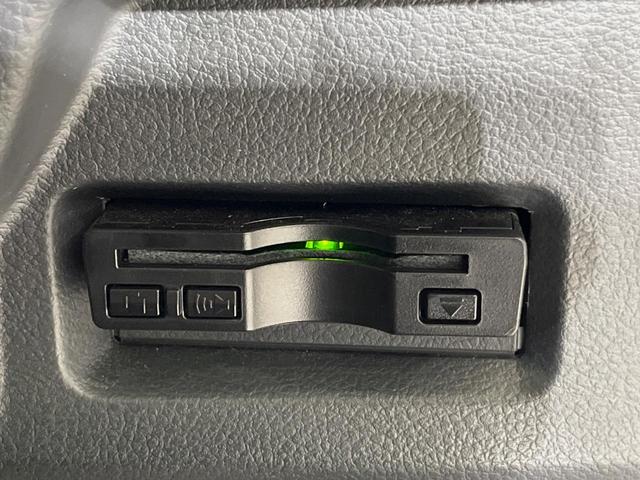 スペーシア Ｘリミテッド　ＳＤナビ　バックカメラ　両側電動スライドドア　衝突軽減装置　禁煙車　前席シートヒーター　スマートキー　ＨＩＤヘッドライト　ＥＴＣ　誤発進抑制機能　オートライト　オートエアコン　純正１４インチアルミ（7枚目）